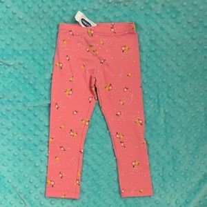 Old Navy Bottoms - NWT Adorable Old navy leggings with fllowers Old Navy Bottoms - NWT Adorable Old navy leggings with fllowers